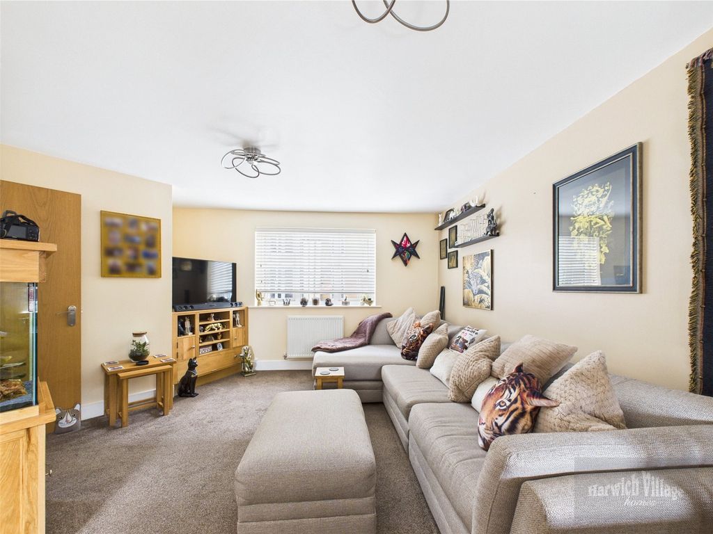 Property photo 2 of 13 Picture 2