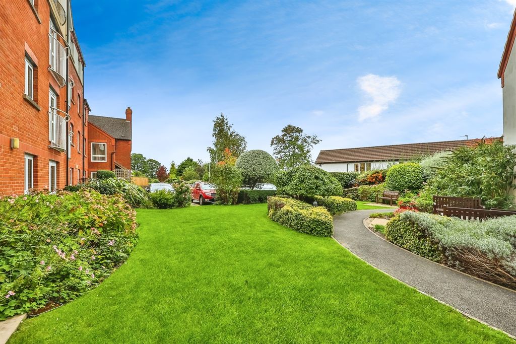 Additional image 17 of 2 bed flat for saleChurch Street, Eastwood, Nottingham NG16