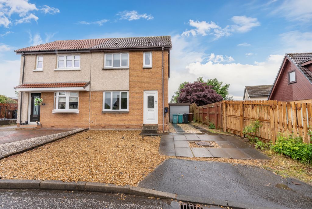 Property photo 1 of 28 3Â Bedroom Semi Detached For Sale