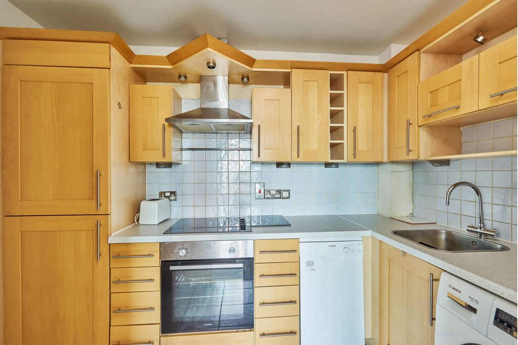 Property photo 3 of 11 3 Kitchen