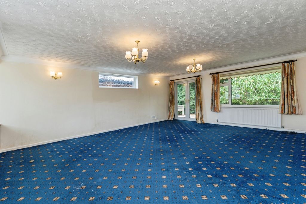 Property photo 3 of 26 Pbox-Img.Jpg