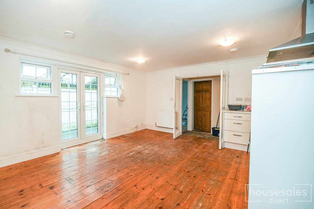 Property photo 2 of 7