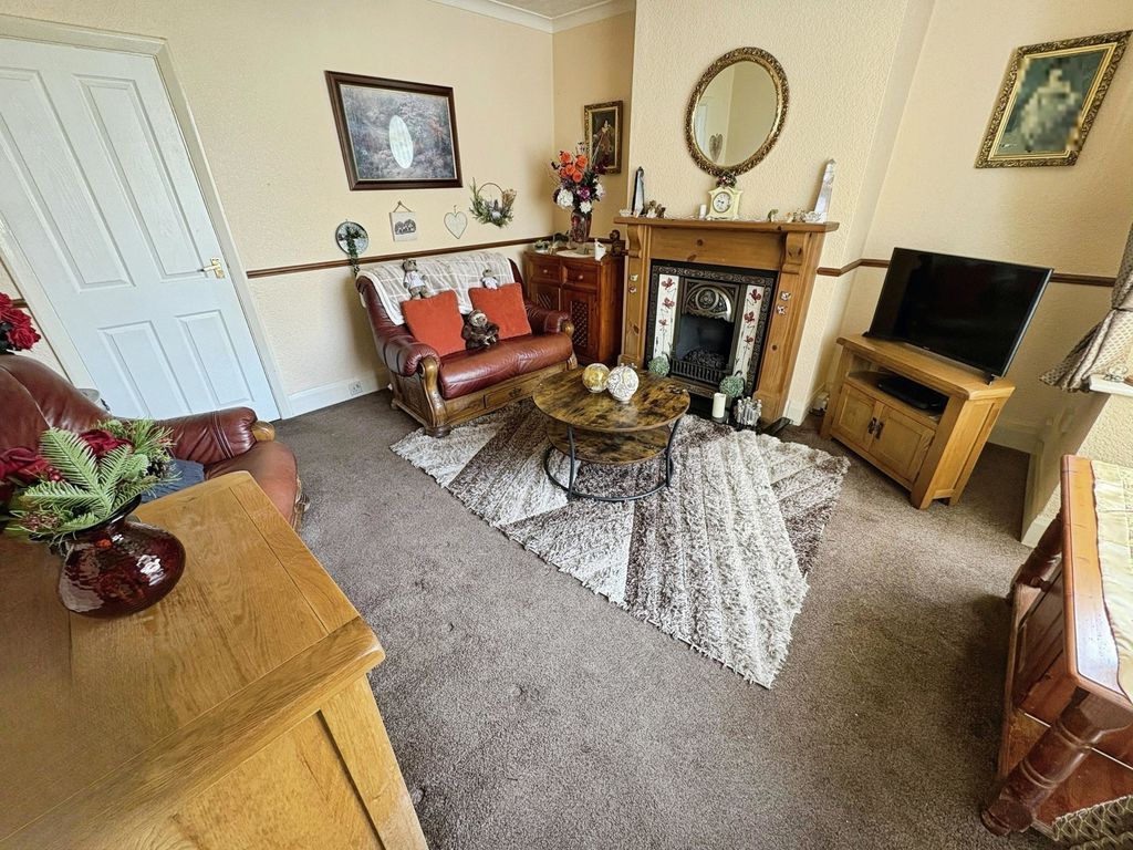 Property photo 3 of 13 Photo 5