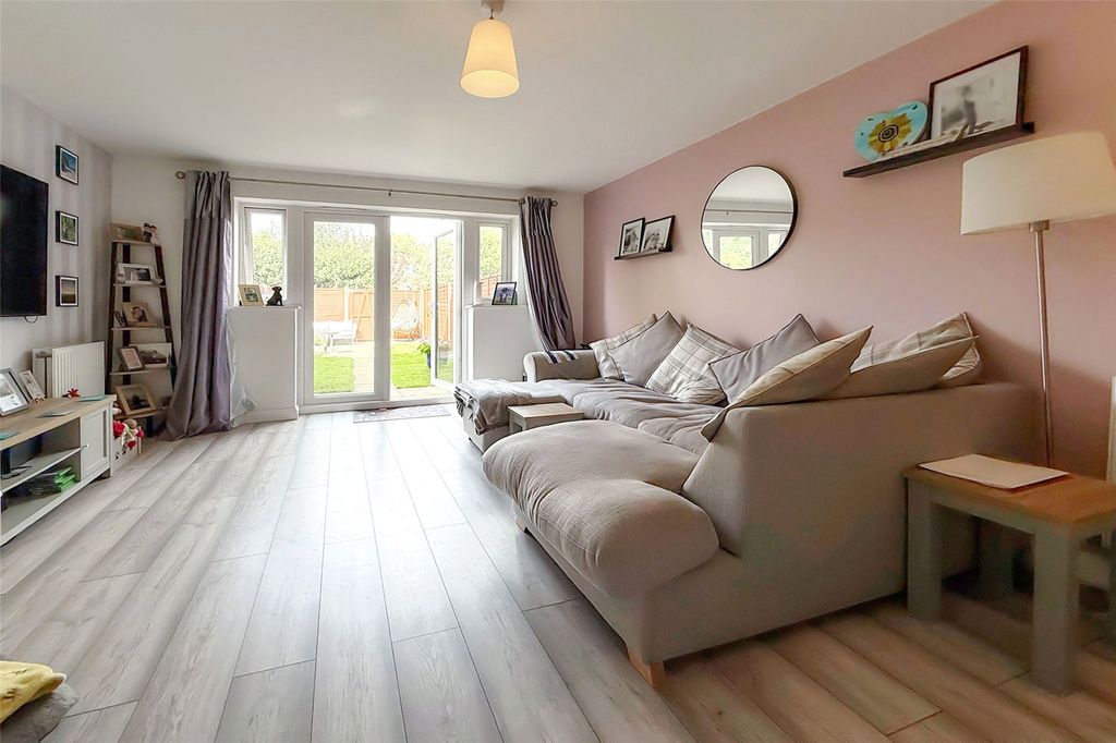 Property photo 2 of 13 Picture No. 27
