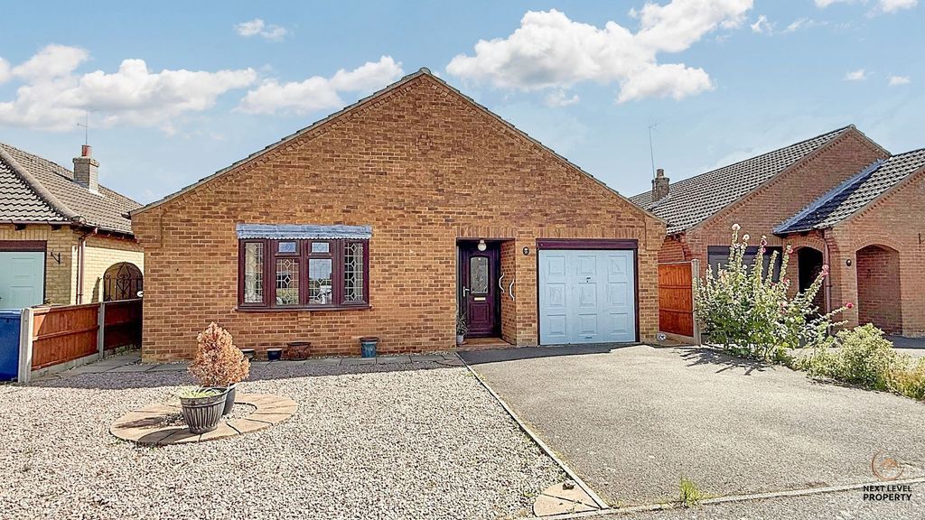 Property photo 1 of 11