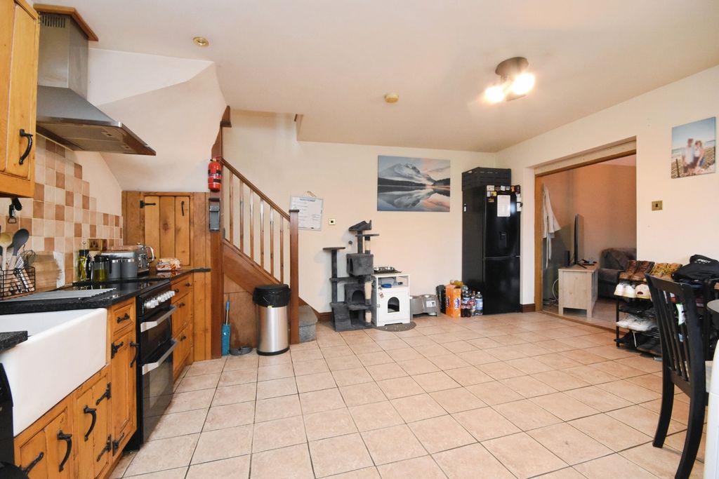Property photo 2 of 15 Photo