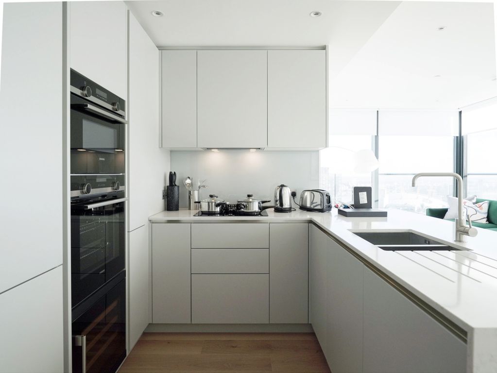 Property photo 2 of 28 Kitchen-V2-4000