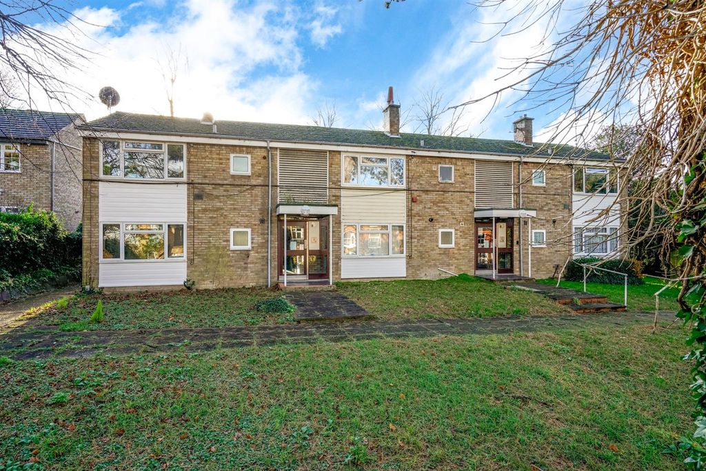 Property photo 1 of 8