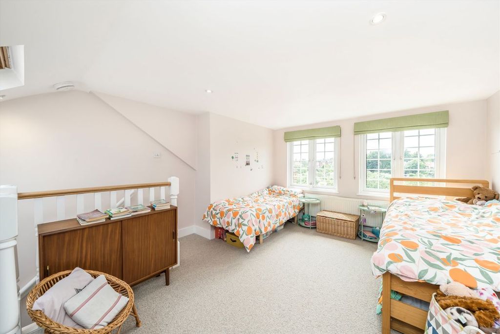 Property photo 2 of 9