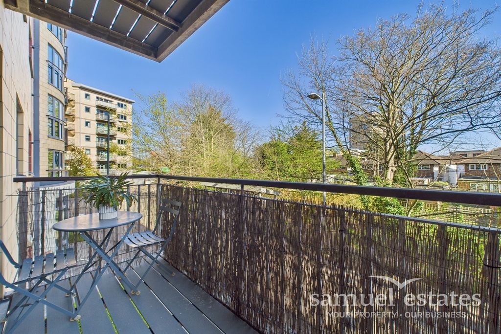 Property photo 2 of 11 Balcony