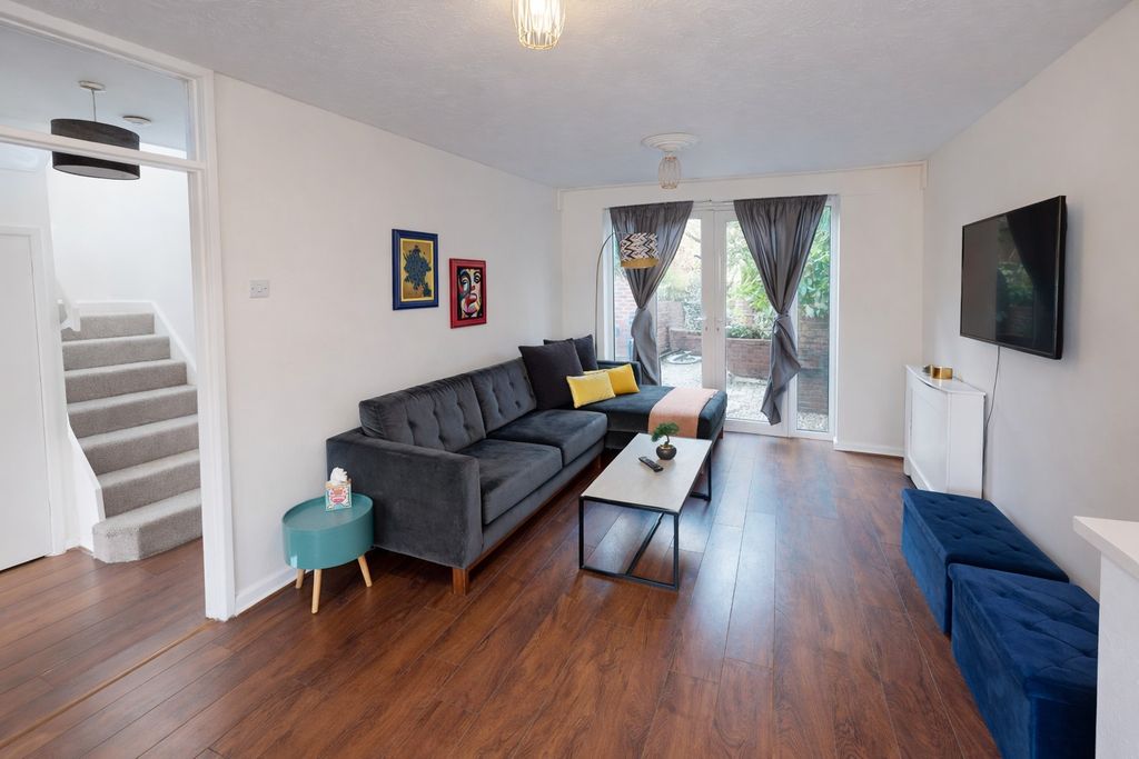 Property photo 3 of 16