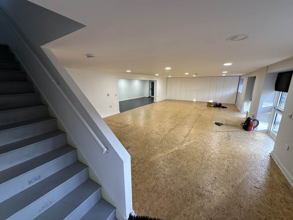 Property photo 1 of 19 Downstairs Office Space