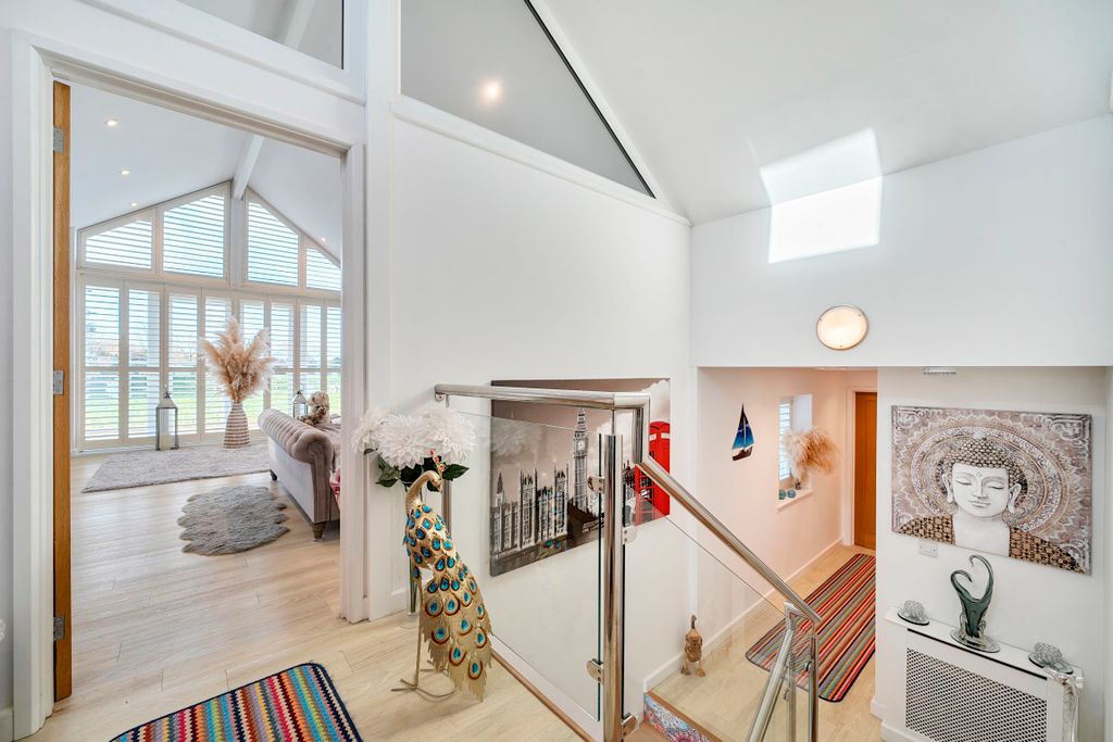 Property photo 2 of 12 Photo 2