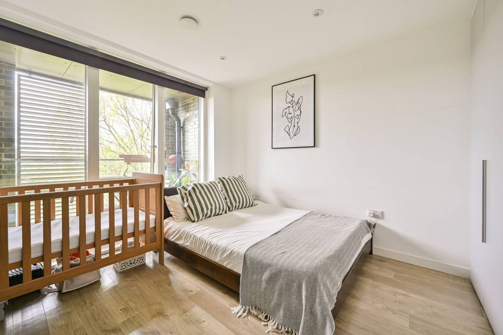 Property photo 3 of 9