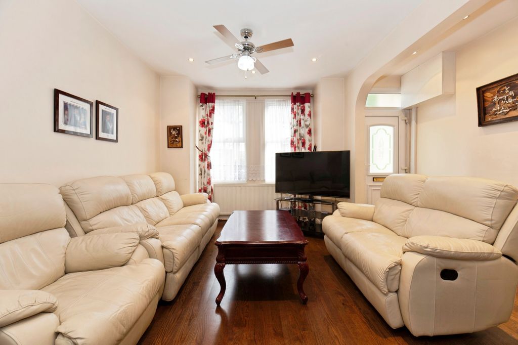 Property photo 3 of 16 Living Room