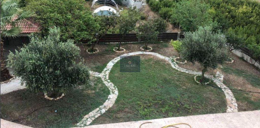 Property photo 3 of 25