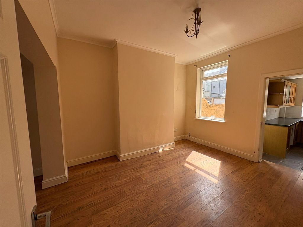 Property photo 3 of 8 Picture No. 05