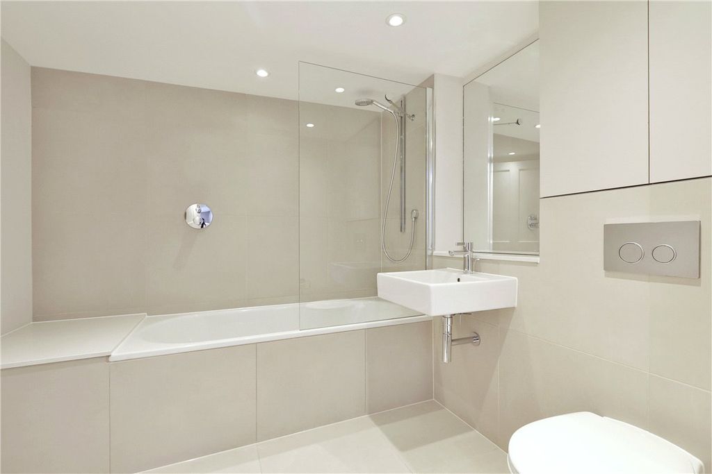 Property photo 3 of 8 Picture No. 13