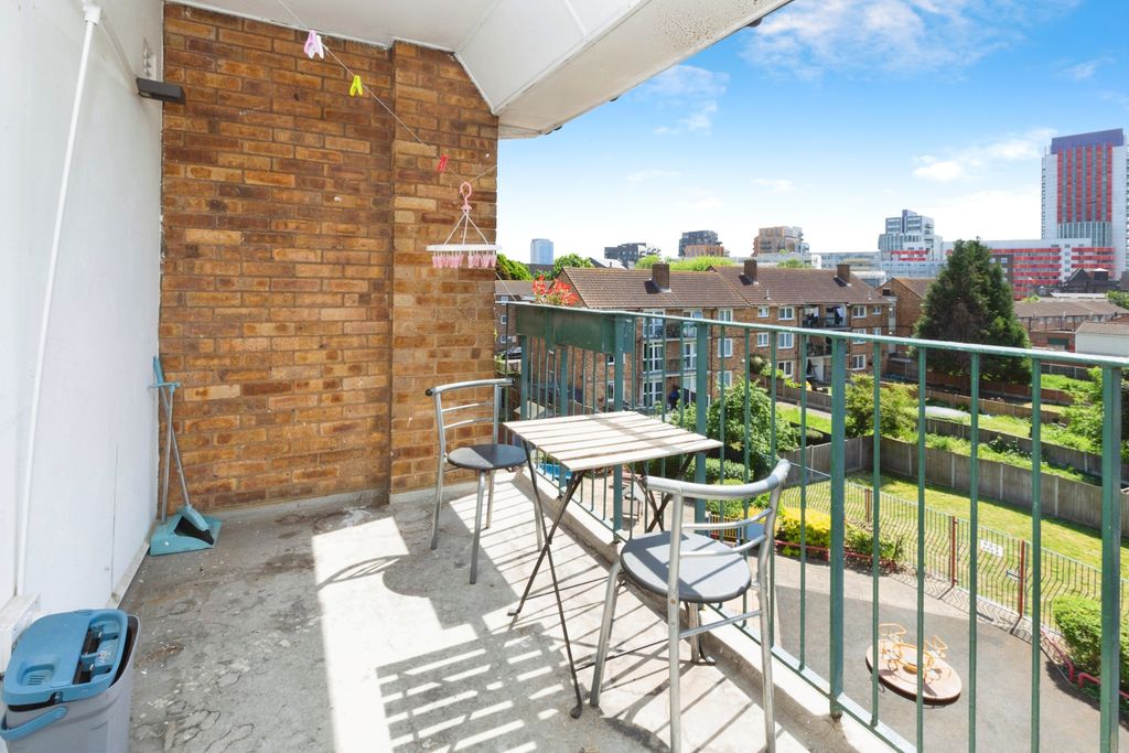 Property photo 3 of 16 Balcony
