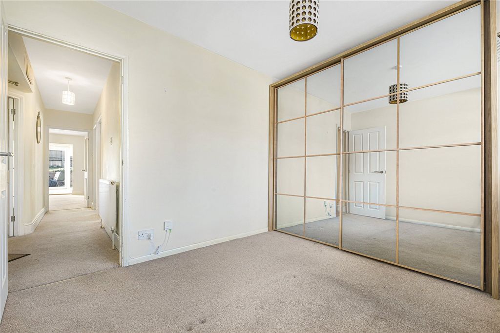 Property photo 3 of 20 Picture No. 02