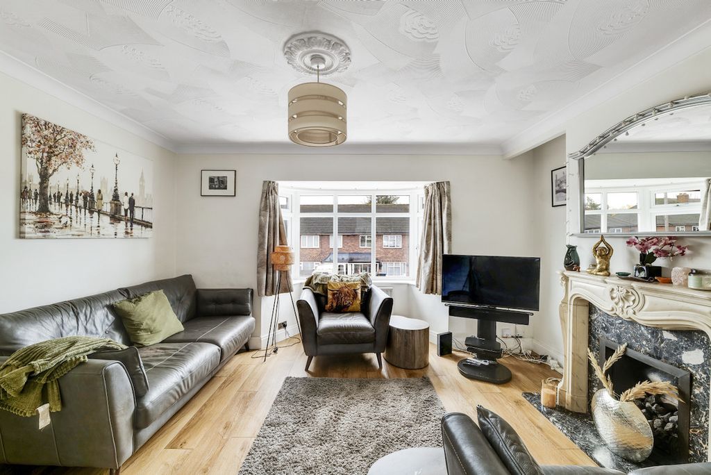 Property photo 2 of 24