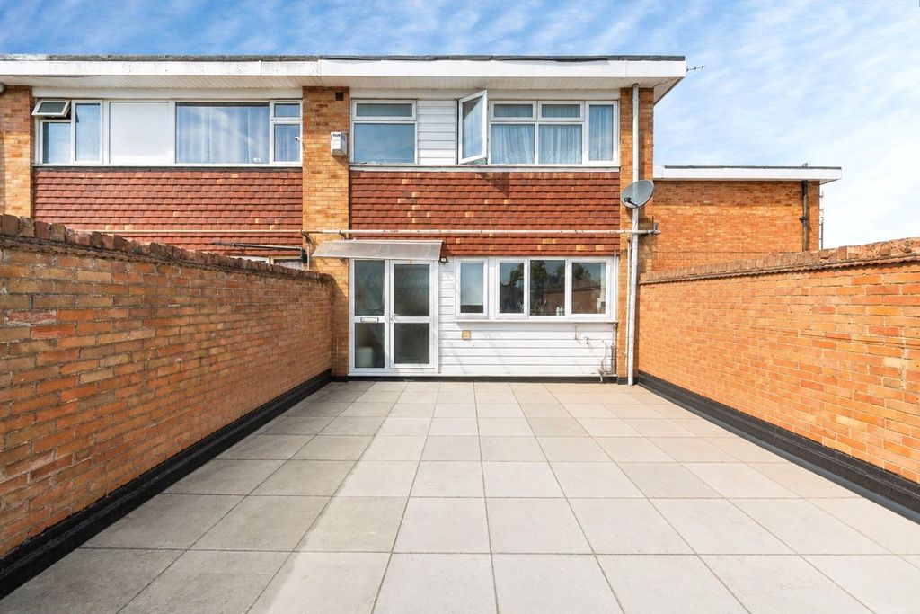 Property photo 1 of 10 Picture No. 16