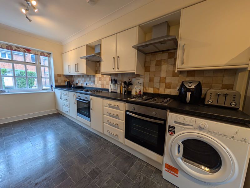 Property photo 2 of 11 Photo 8