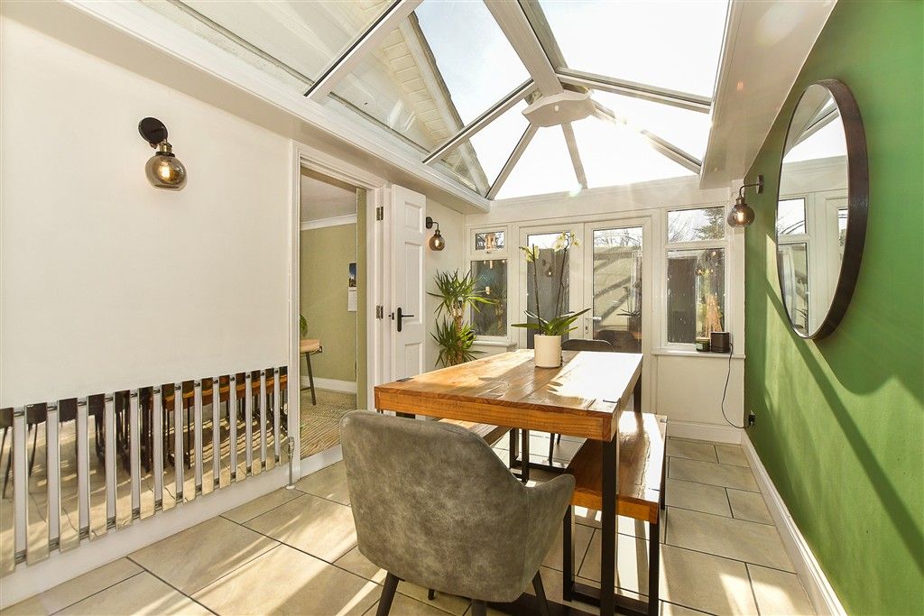 Property photo 3 of 9 Dining Room