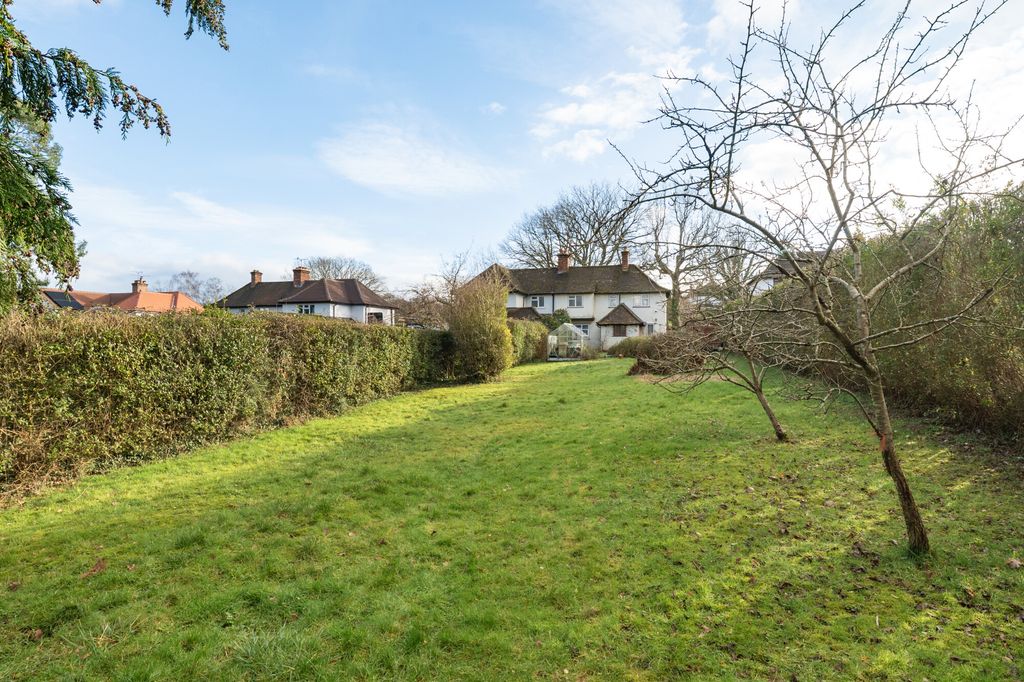 Property photo 2 of 9