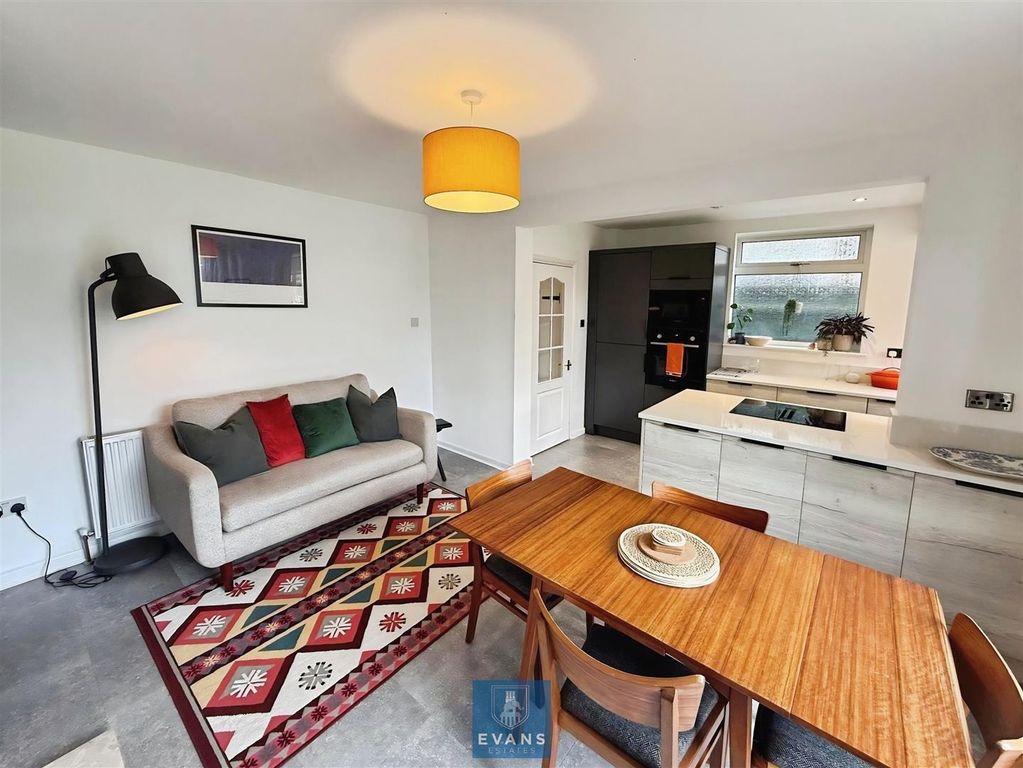 Property photo 3 of 21 Kitchen Diner