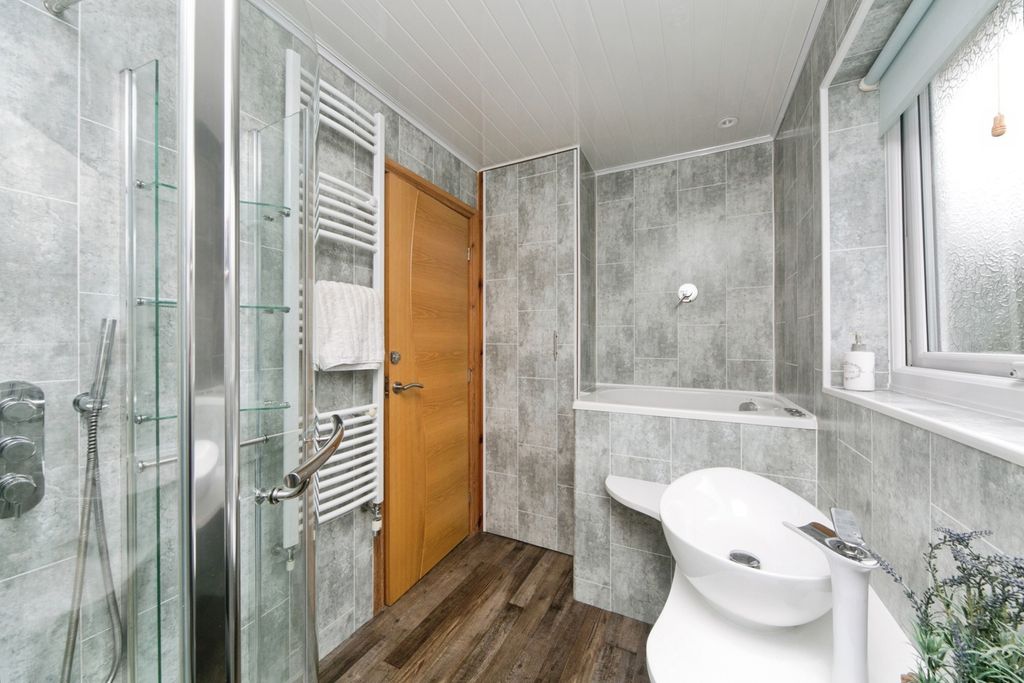 Property photo 3 of 20 Pbox-Img.Jpg