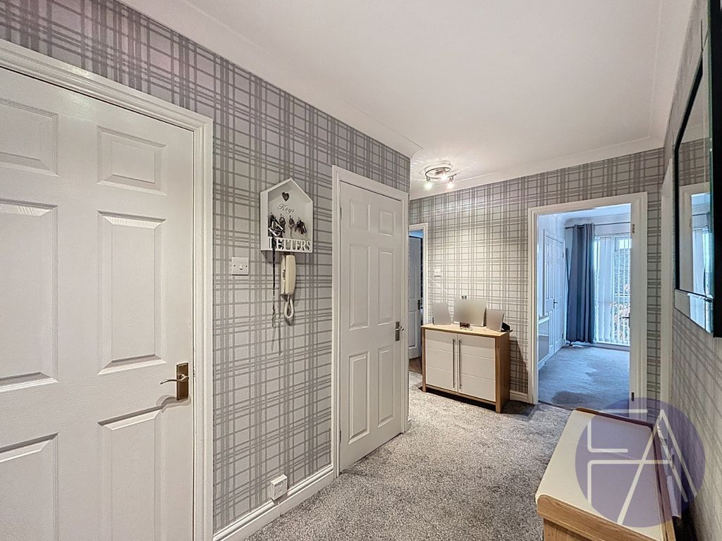 Property photo 3 of 27 4653196