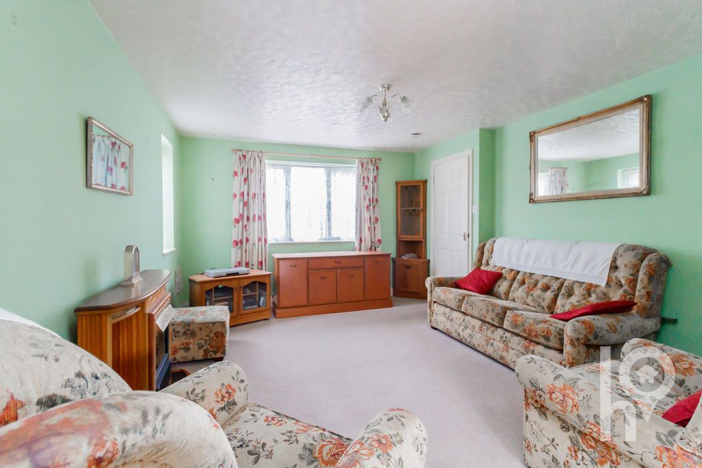 Property photo 2 of 8 Photo 6