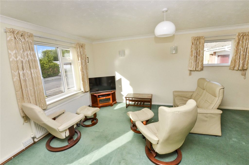 Property photo 2 of 18 Lounge/Dining Room