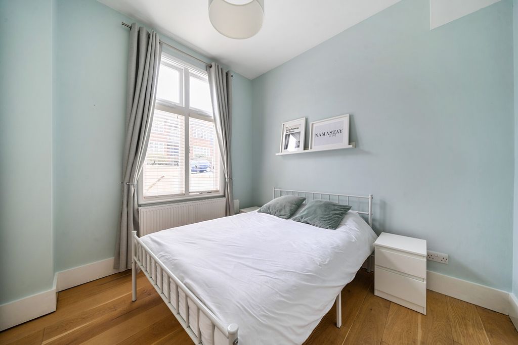 Property photo 3 of 12 1409391-8-698c721...