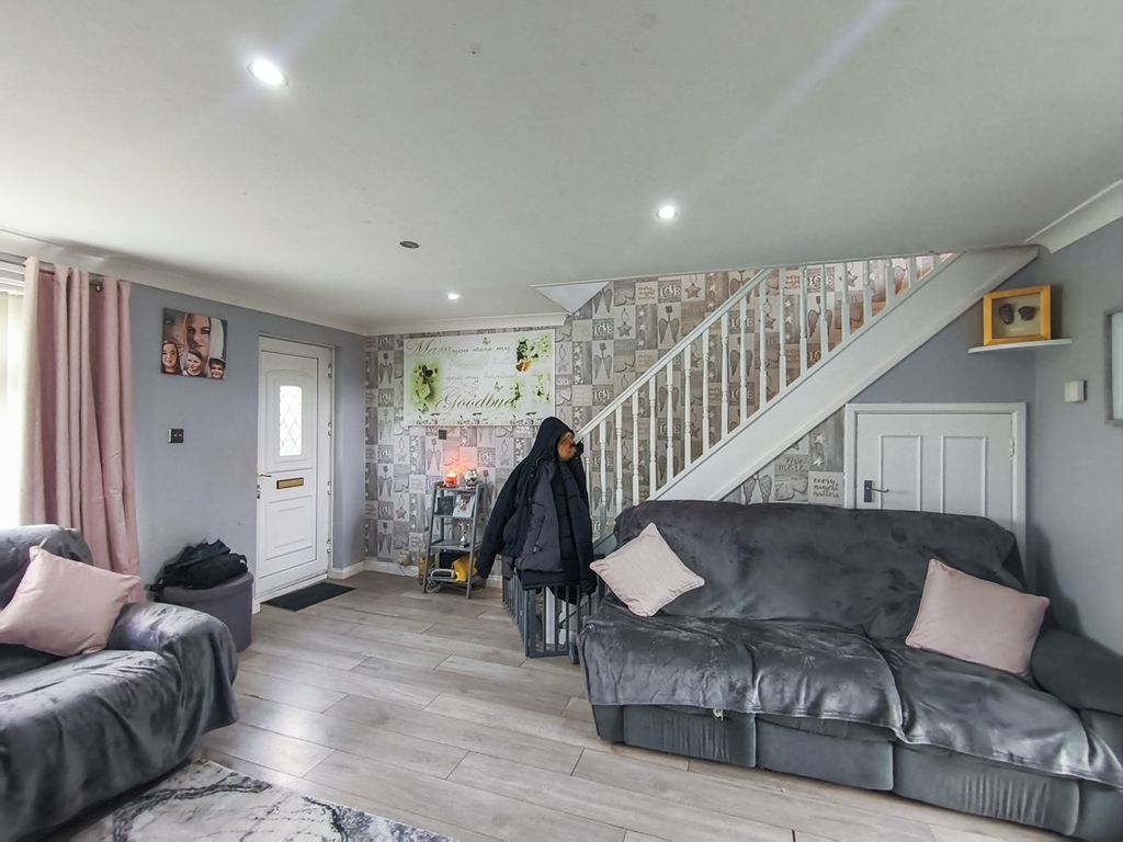 Property photo 3 of 18