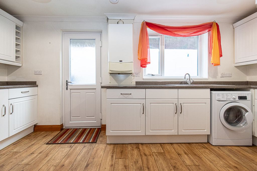 Additional image 5 of 2 bed terraced house to rentDouglas Street, Peel, 1 IM5