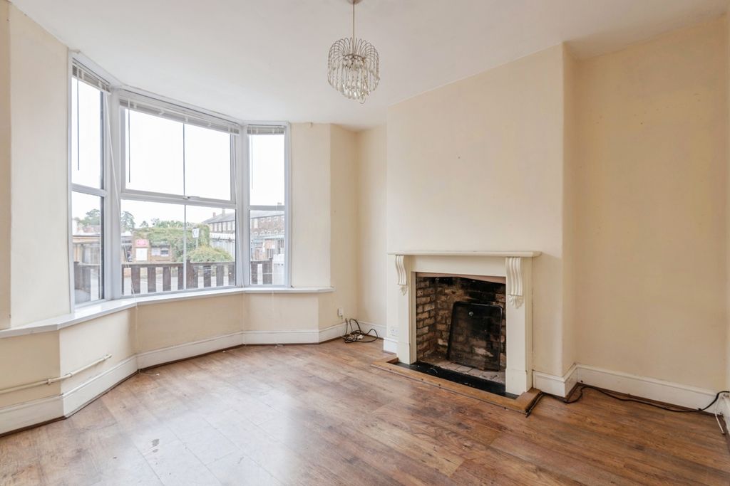 Property photo 2 of 13 Pbox-Img.Jpg