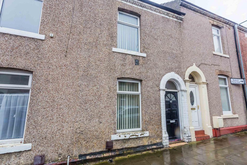 Property photo 1 of 17