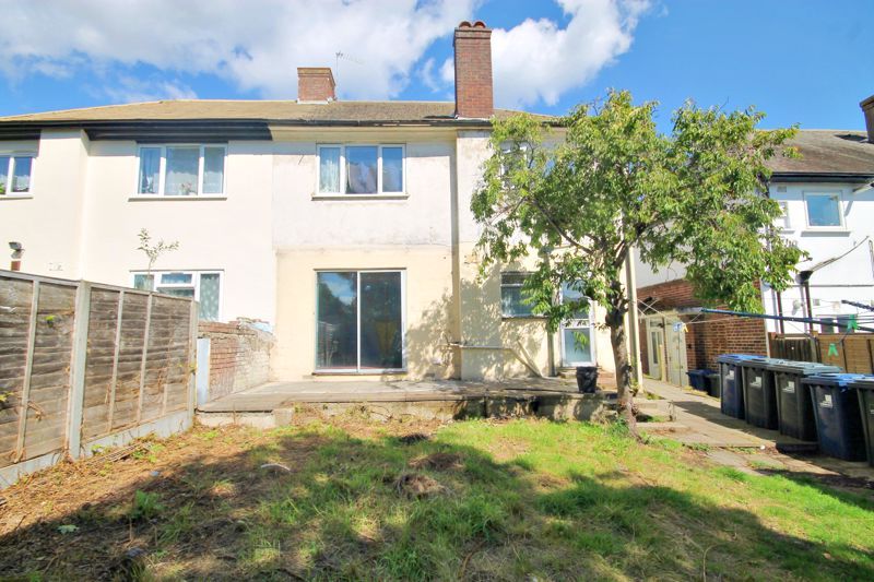 Property photo 3 of 9 Photo 9