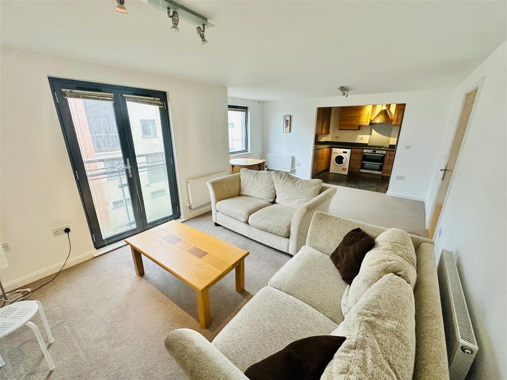 Property photo 2 of 18 Lounge Diner.Jpeg