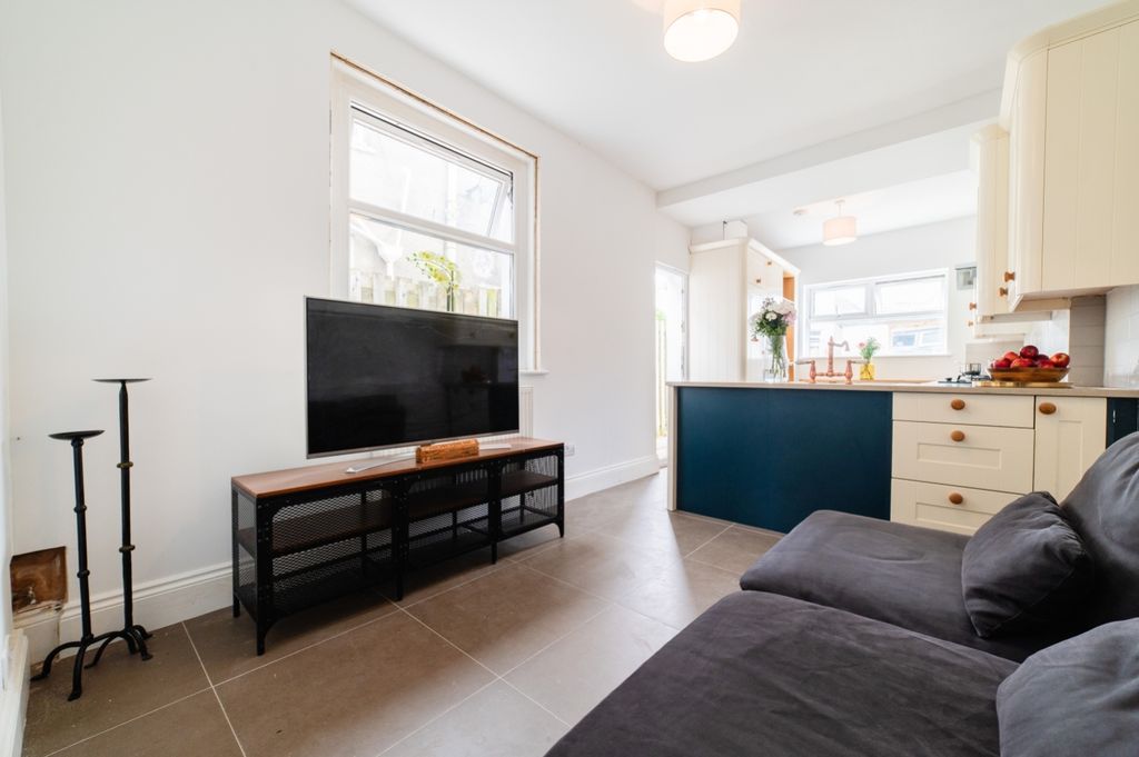 Property photo 1 of 13 Lrg_Call 02920 454555 To Secure Your Viewing_7