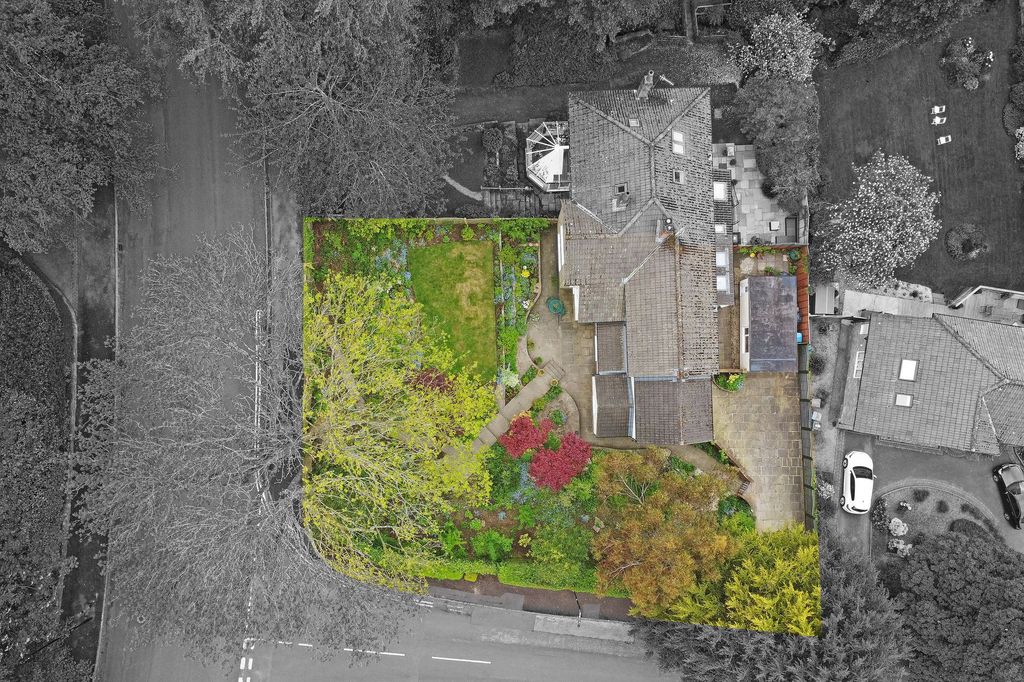 Property photo 3 of 11