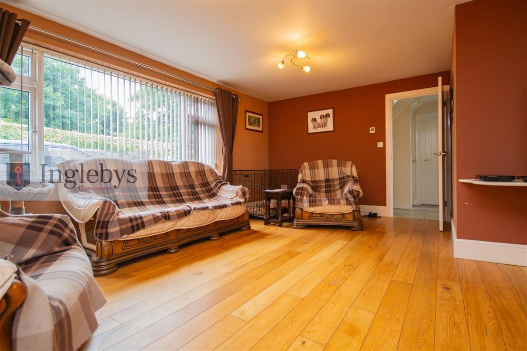 Property photo 2 of 44