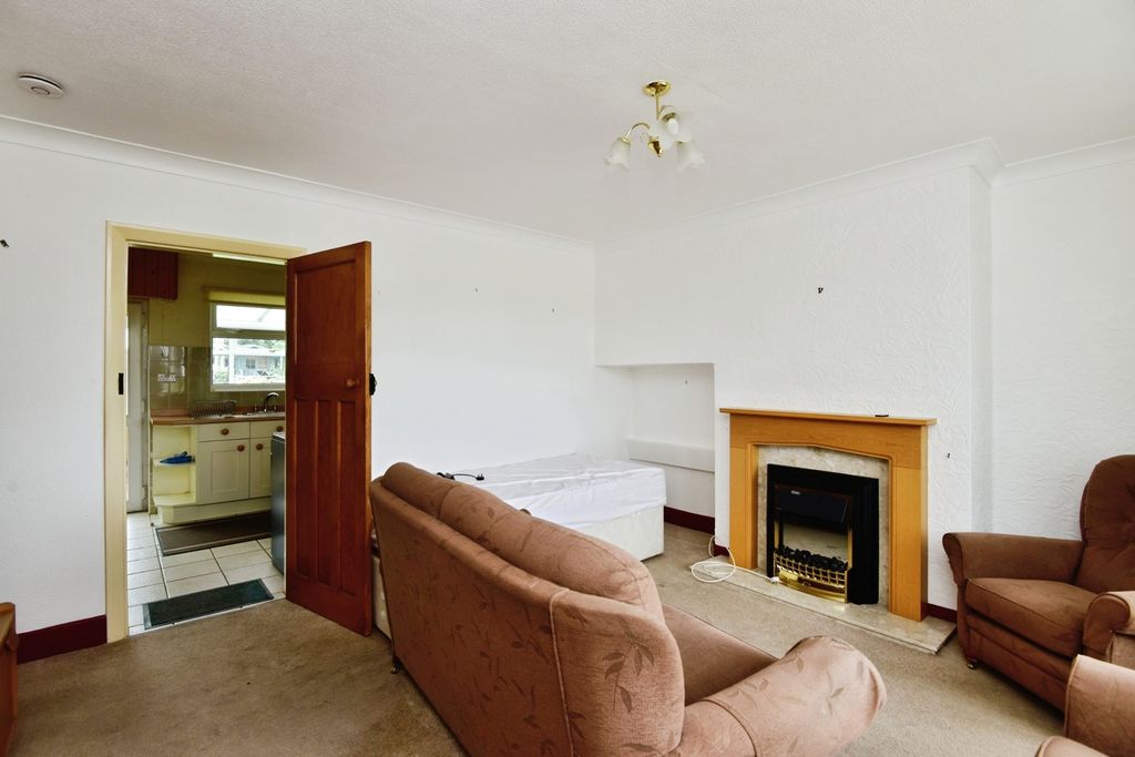 Property photo 3 of 18 Pbox-Img.Jpg