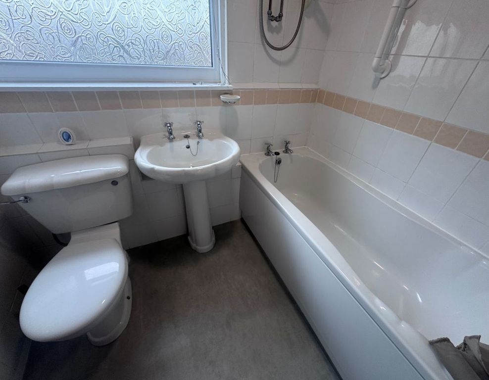 Property photo 3 of 4