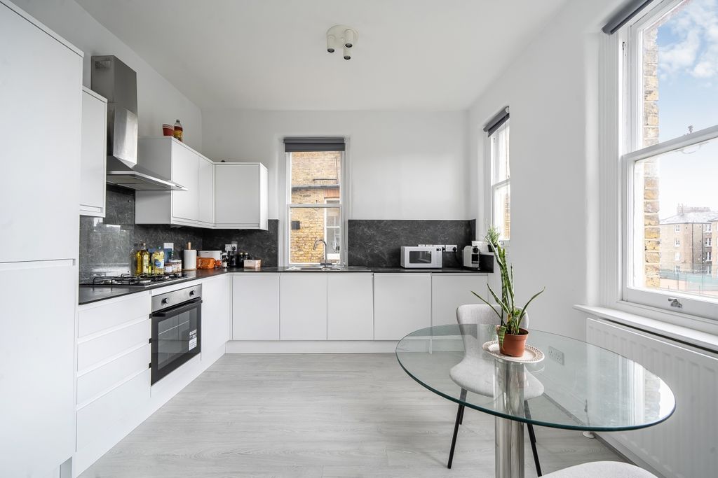 Property photo 1 of 8 1469138-10-6A1Eab...