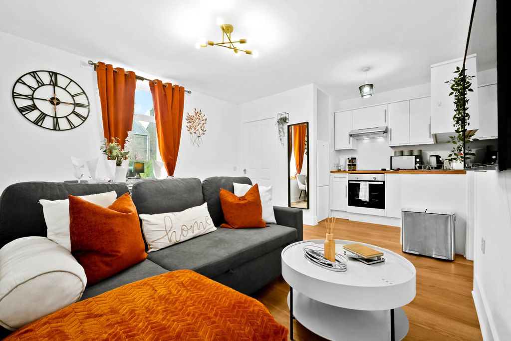Property photo 1 of 11 2026-03-22-Deluxe-Apartments-10-021