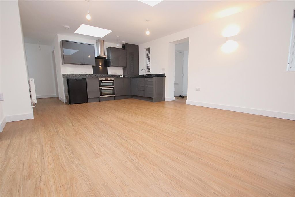 Property photo 2 of 6 Img_3923.Jpg