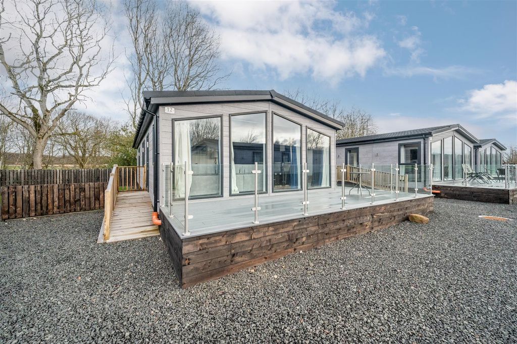 Property photo 1 of 22 12 The Paddocks Silverwood Resort-17.Jpg